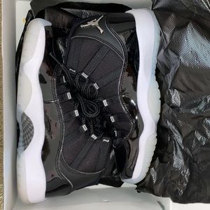 Jordan 11s